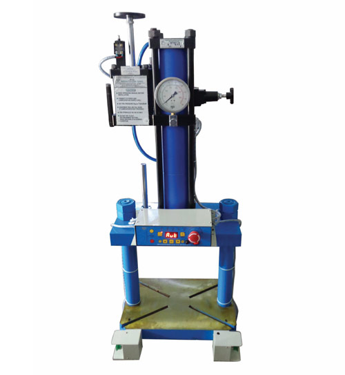 2 Pillar Hydro Pneumatic Press with Anti Rotation Guide